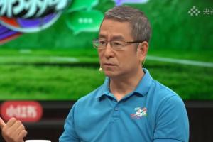 白岩松:西班牙三场淘汰赛神奇的对方关键球员伤退,然后取胜